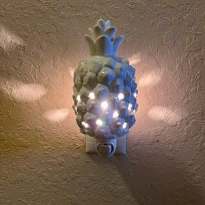 SCENTSY | PINEAPPLE MINI SCENTSY WARMER 🍍